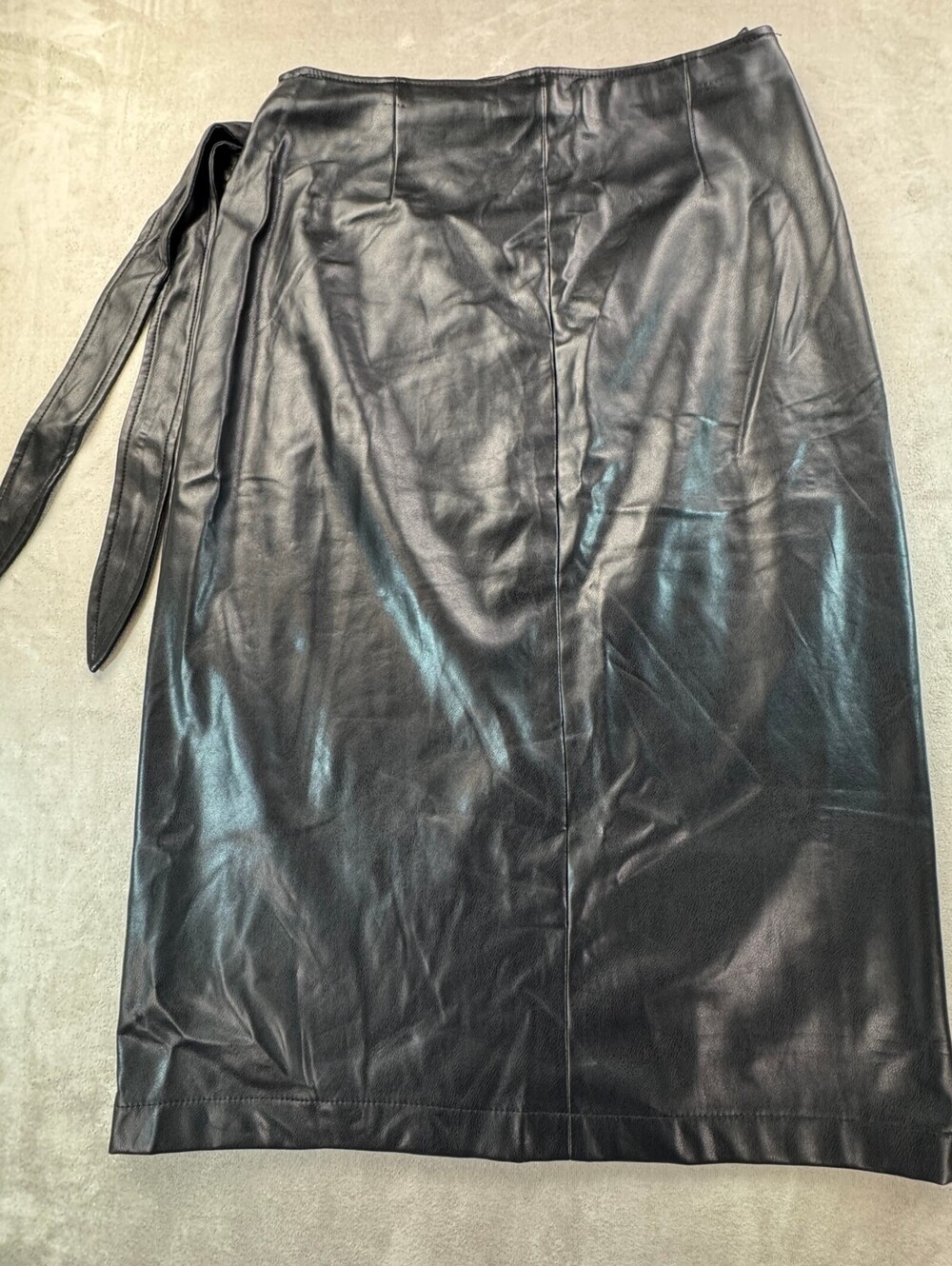 7 For All Mankind Vegan Leather Wrap Midi Skirt Black Tie Waist Womens L - Picture 4 of 8